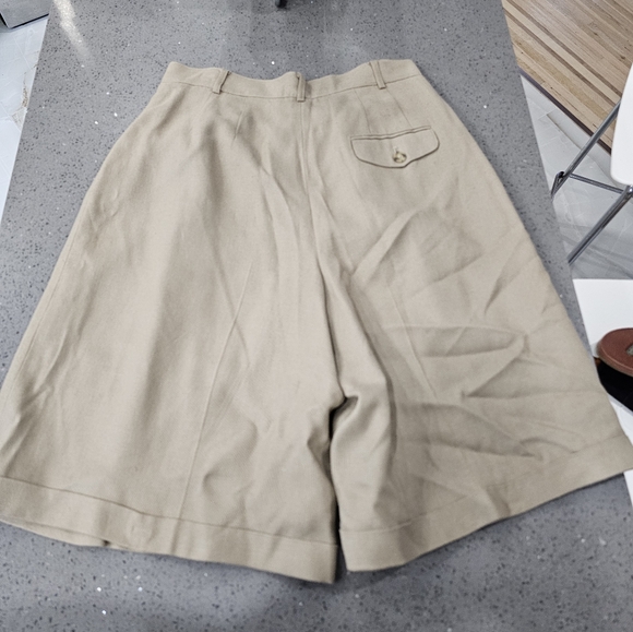 Vintage Liz Claibone Shorts - Picture 2 of 9